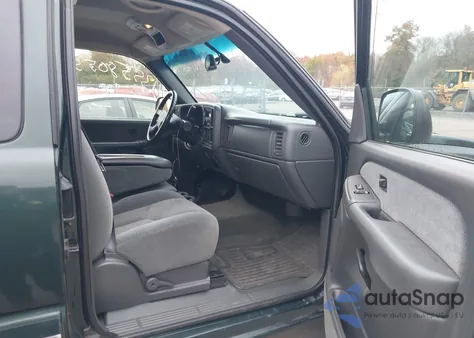 2003 Chevrolet Silverado 2500Hd Ls z USA, uszkodzony, nr VIN 1GCHK29U93E192928